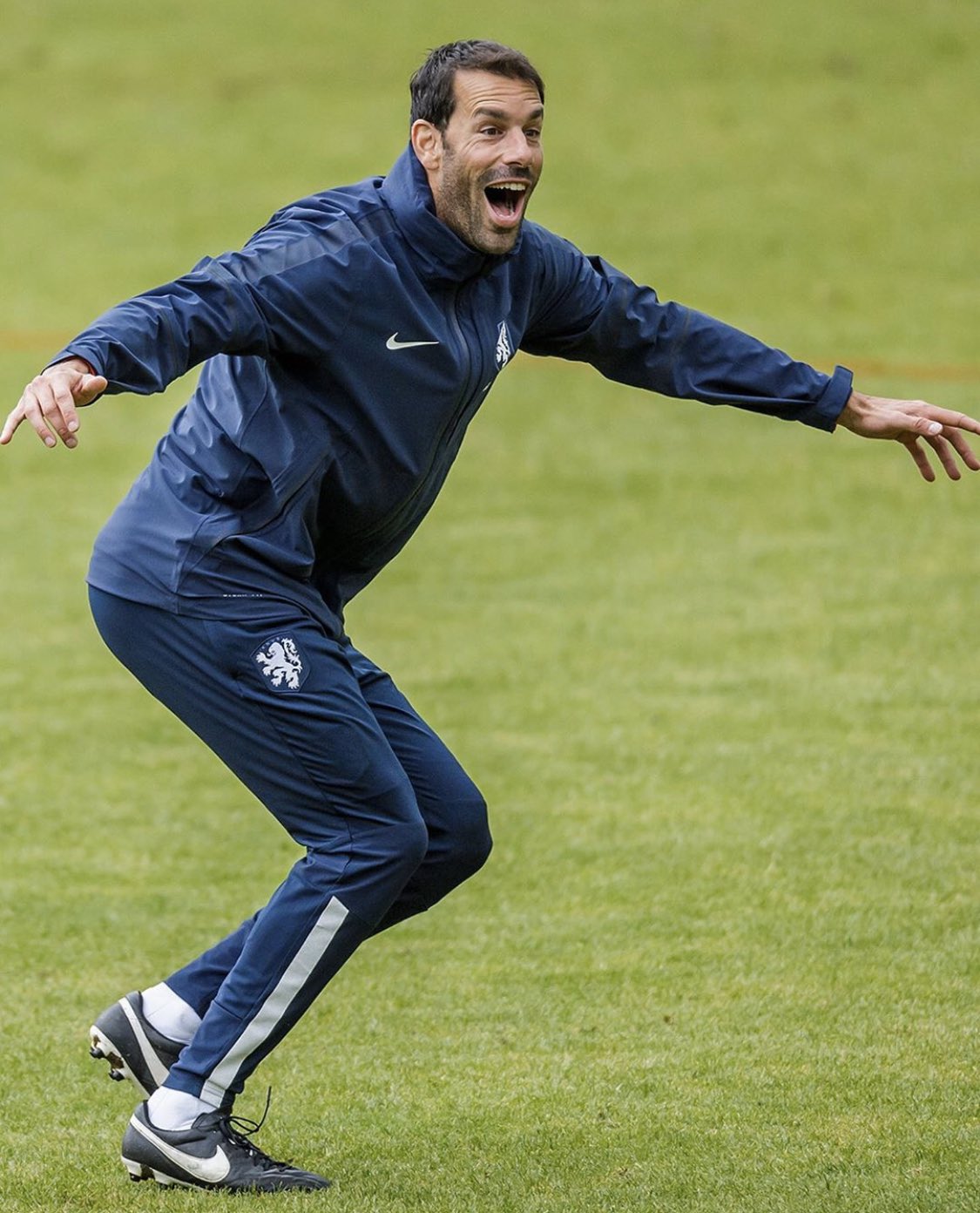 I’m Ready To Give Everything For Leicester  –Van Nistelrooy
