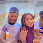 "Nobody is shouting “say yes”" – Man's unconventional proposal to girlfriend over a meal wins hearts (VIDEO)