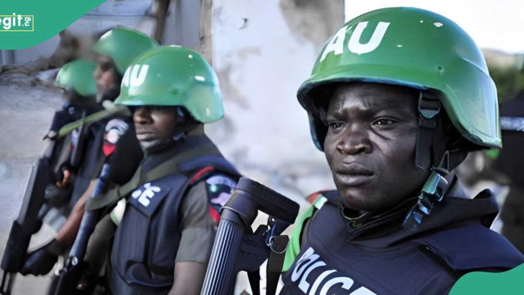 Police Intervene to Save Two Men from Edo Mob Over Alleged Theft, Video Emerges