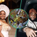 Davido and Chioma Dine With Friends in Miami for the New Year, Share Passionate Kiss, Clip Trends